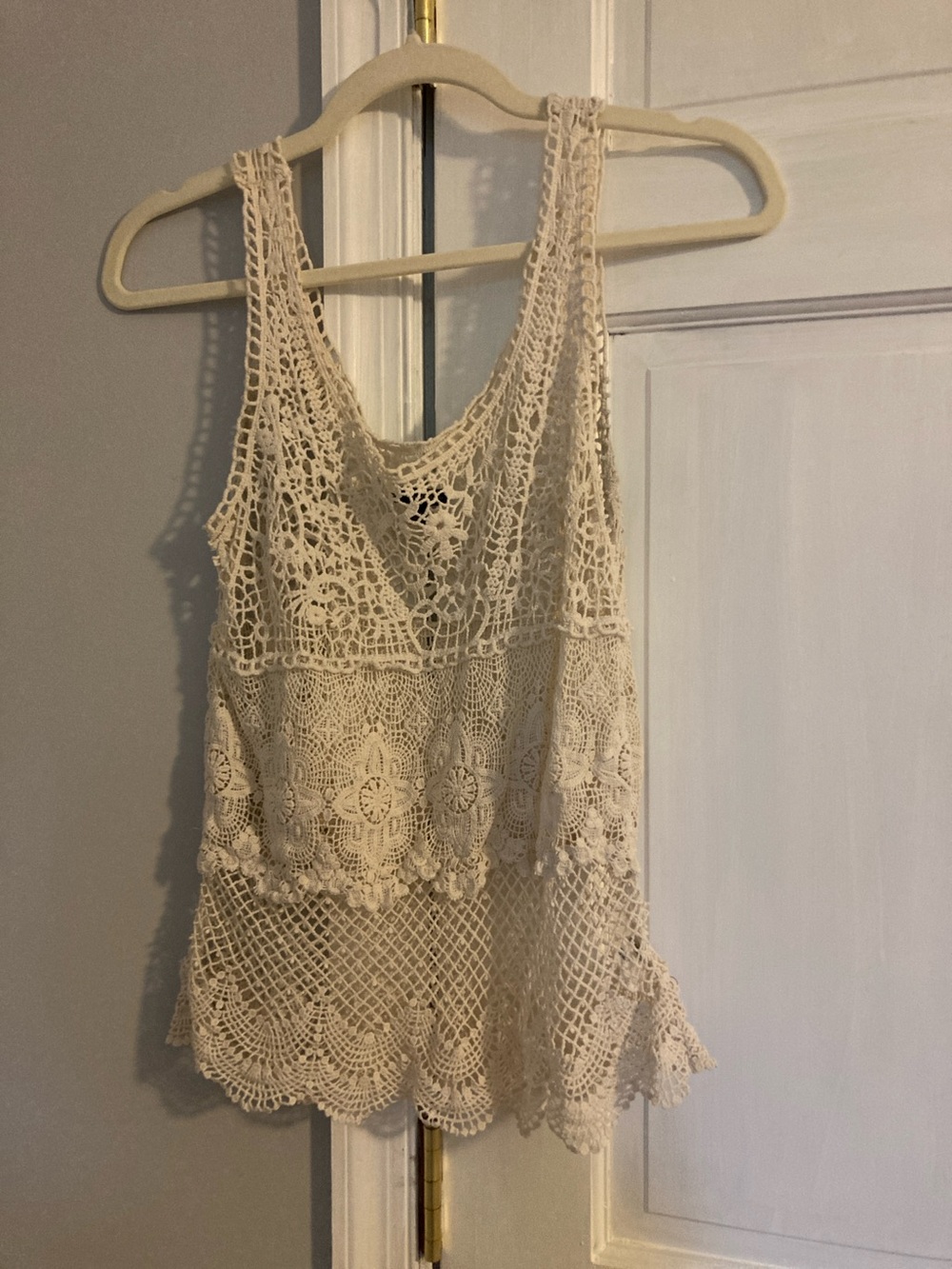 American Eagle Outfitters Vintage (‘12) Crochet Tank Top Size Small